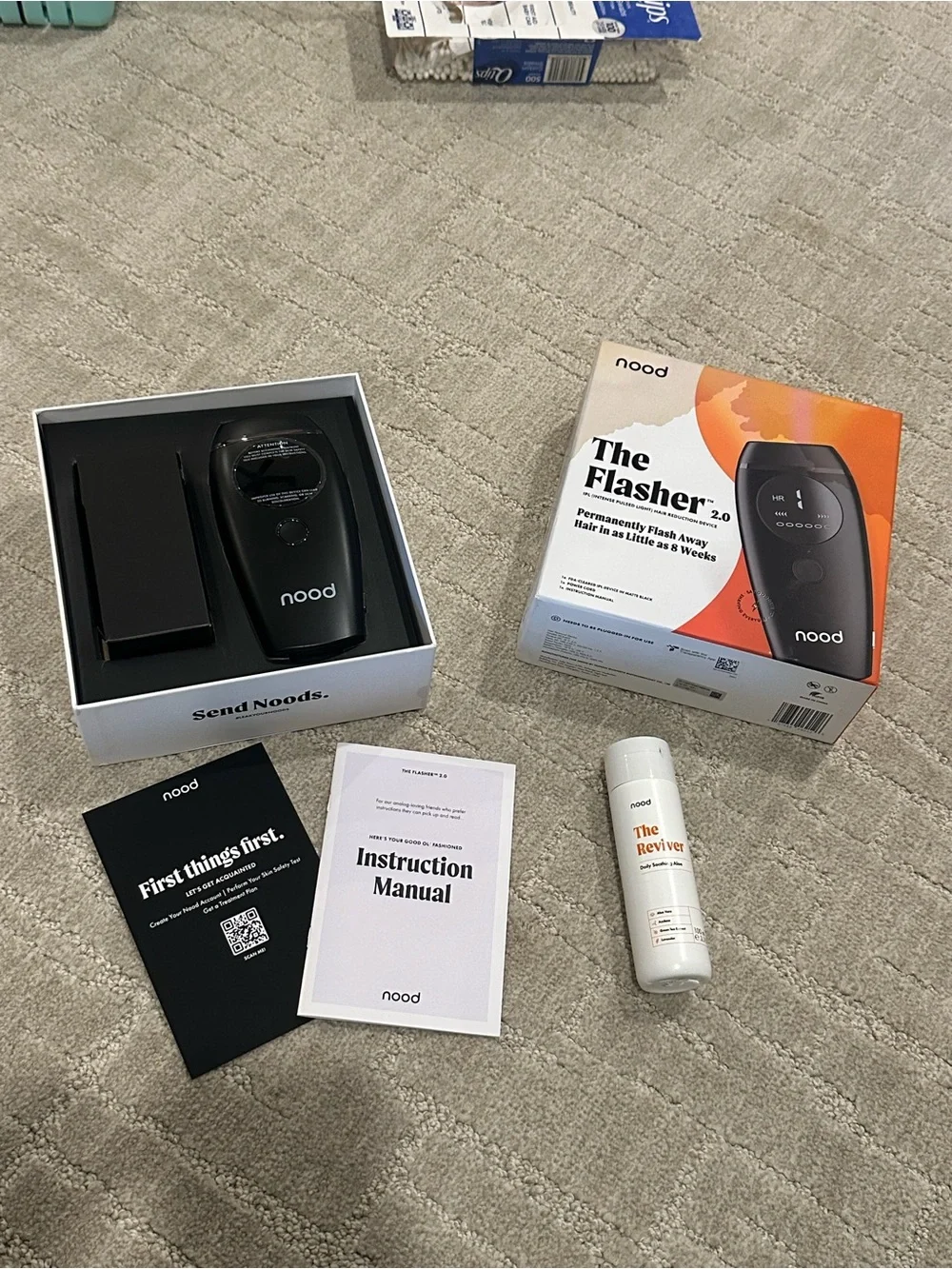 nood The Flasher 2.0 Women’s Skincare Device – Black